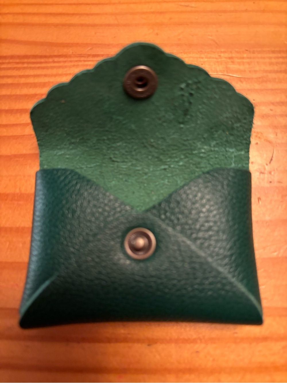 Portland Leather Bacalar Scalloped Daisy Wallet - NEW - Picture 3 of 3